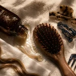 Huile de monoi cheveux : application sur pointes sèches et racines grasses