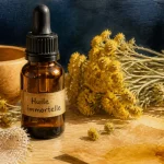 Huile immortelle : flacon ambré, immortelle jaune et macérat
